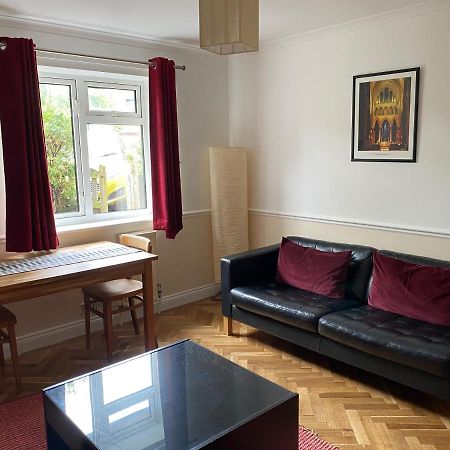 Byways Serviced Apartments 솔즈베리 외부 사진