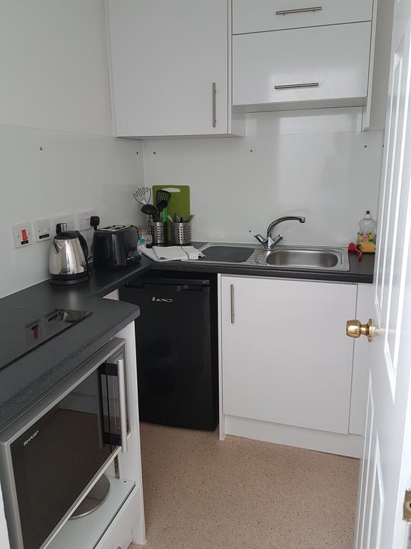 Byways Serviced Apartments 솔즈베리 외부 사진